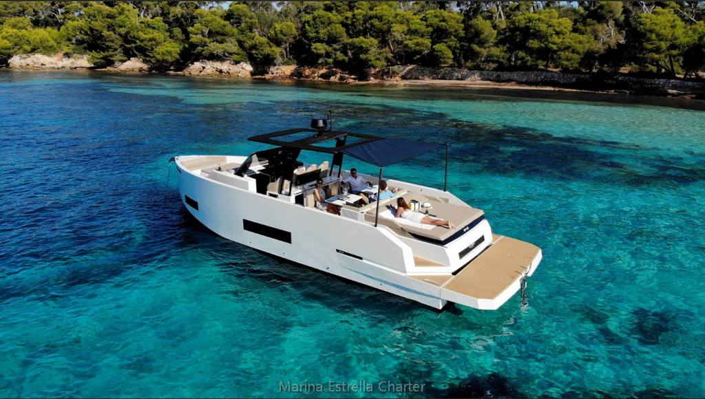Power boat FOR CHARTER, year 2023 brand De Antonio Yachts and model D42, available in Marina de Denia Denia Alicante España
